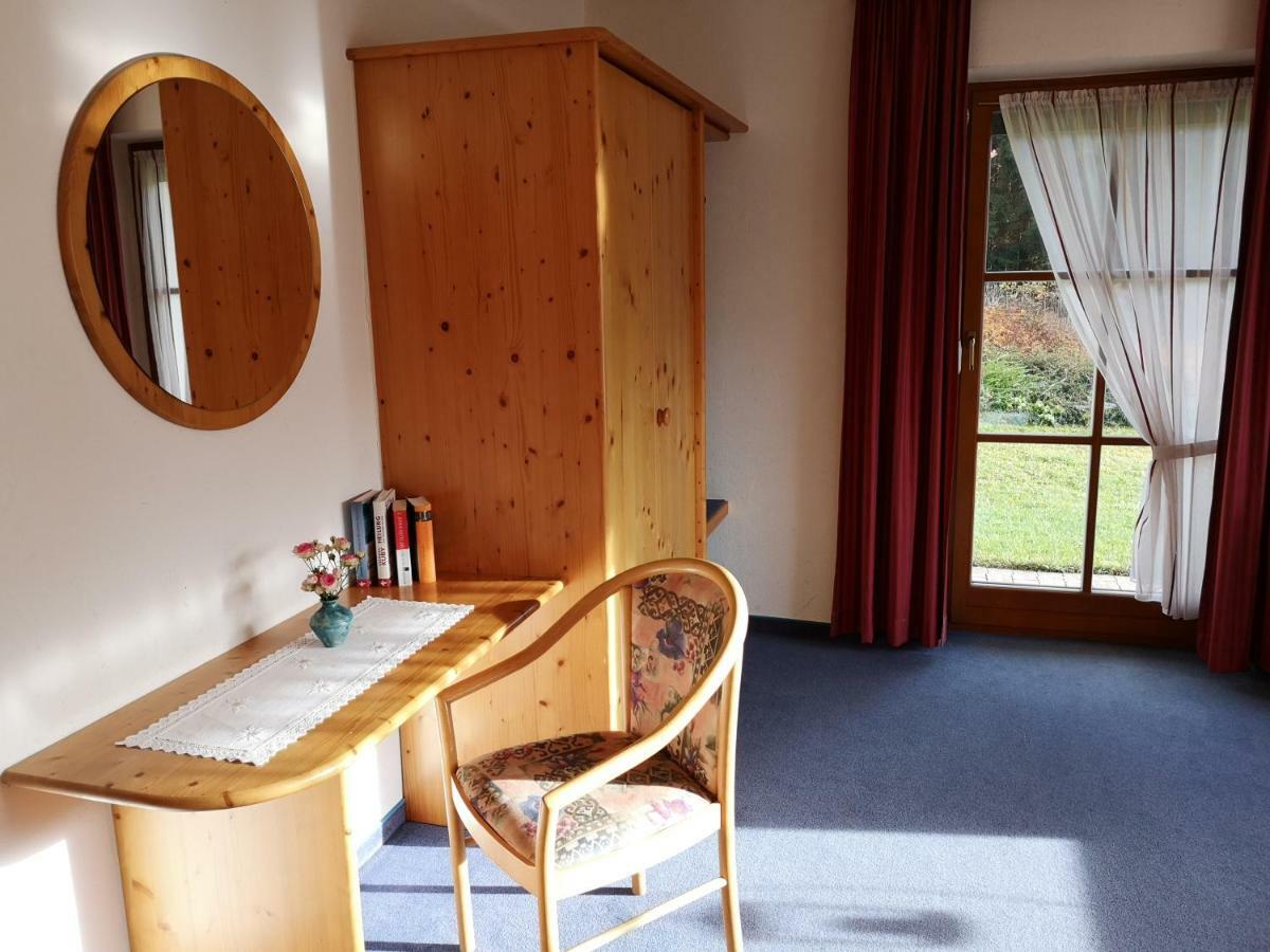 フィーバーブルンVornbichlhofアパートメント エクステリア 写真